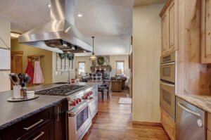 310 Whispering Pines Cir-large-009-011-Kitchen-1500x998-72dpi