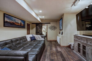 310 Whispering Pines Cir-large-049-045-Den-1500x999-72dpi