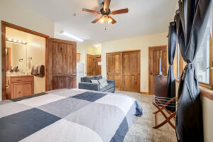 07 Primary Bedroom