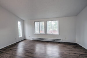175 Pine Dr PRINT 300ppi_003