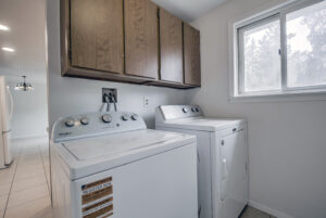 175 Pine Dr PRINT 300ppi_010